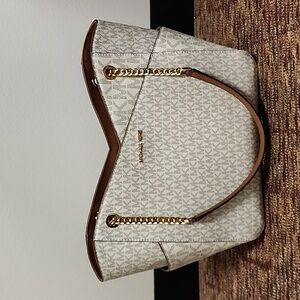 Michael Kors - Jet Set - Large Logo Shoulder Bag - Vanilla